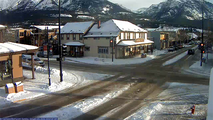 en/canada/alberta/main-street-in-canmore