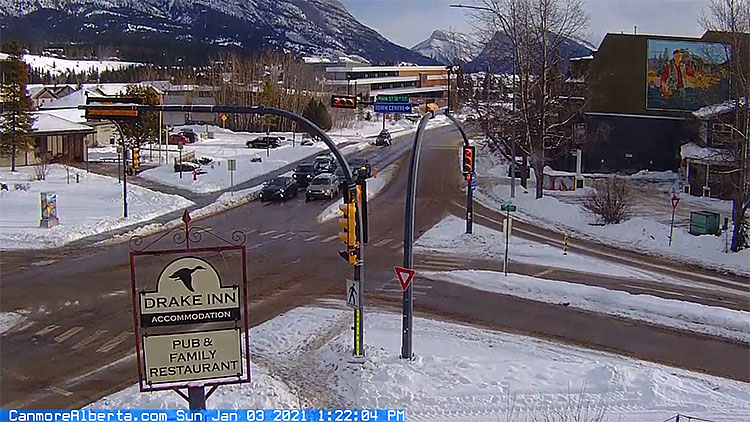 en/canada/alberta/railway-avenue-canmore