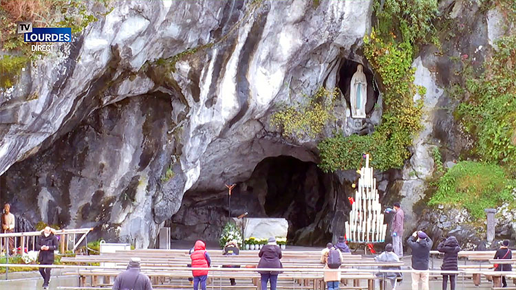 en/france/occitanie/la-grotte-de-lourdes